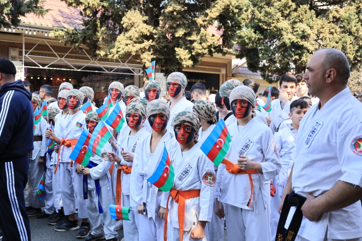 “İdman Həftəsi” çərçivəsində Lənkəran şəhərində regionun idman ictimaiyyəti nümayəndələrinin paradı