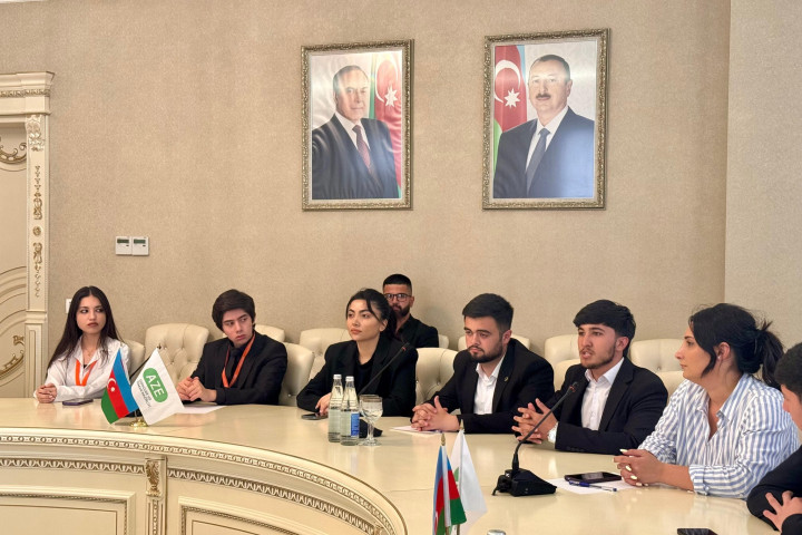 2025-ci ilin "Gənclər Paytaxtı" Sumqayıt şəhərində gənclər sahəsində çalışan şəxslərlə görüş