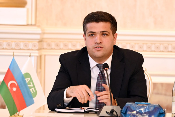 Gənclər və idman naziri Fərid Qayıbov gənclər təşkilatlarının rəhbər və nümayəndələri ilə görüşüb