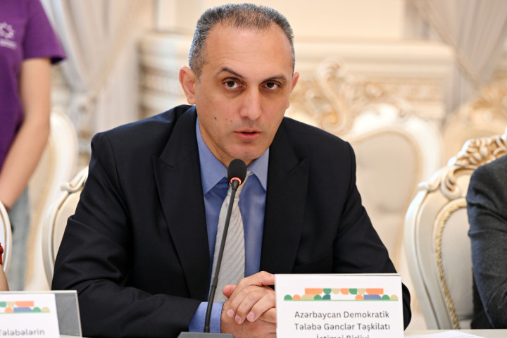 Gənclər və idman naziri Fərid Qayıbov gənclər təşkilatlarının rəhbər və nümayəndələri ilə görüşüb