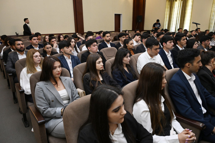 Gənclər və idman naziri Fərid Qayıbov Azərbaycan Tələbə Gənclər Təşkilatları İttifaqı və TGT-lərin nümayəndələri ilə görüşüb