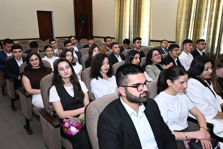 Gənclər və idman naziri Fərid Qayıbov Azərbaycan Tələbə Gənclər Təşkilatları İttifaqı və TGT-lərin nümayəndələri ilə görüşüb